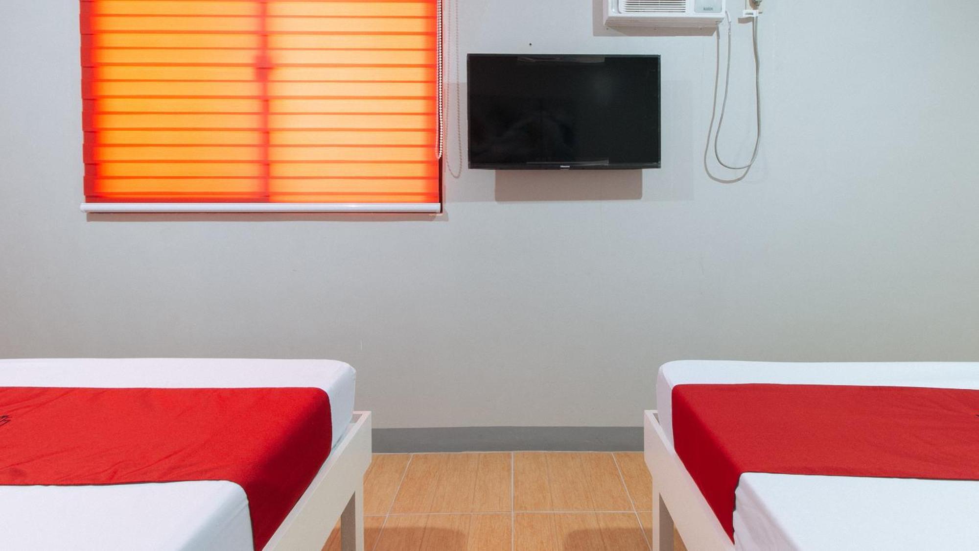 Hotel Reddoorz Near Christ The King Medical Center à Las Piñas Extérieur photo