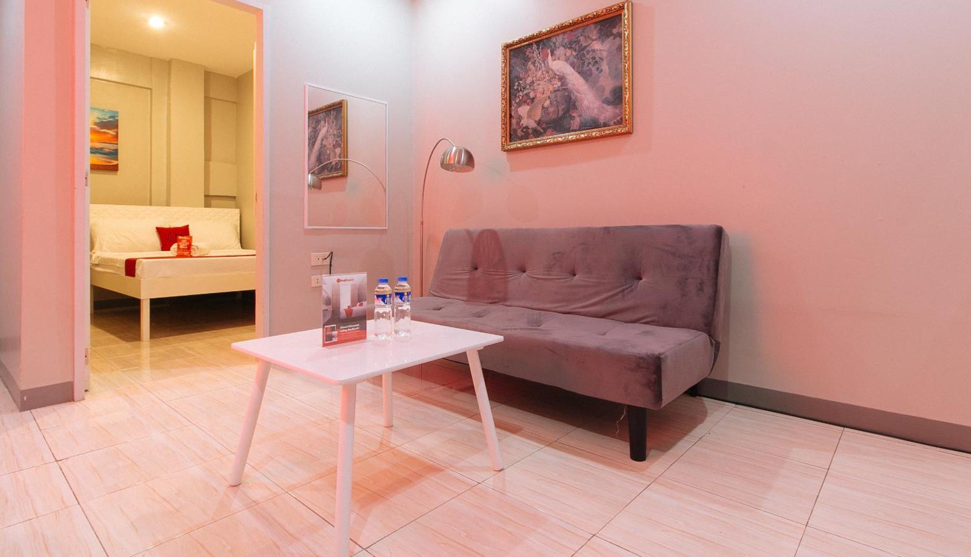 Hotel Reddoorz Near Christ The King Medical Center à Las Piñas Extérieur photo