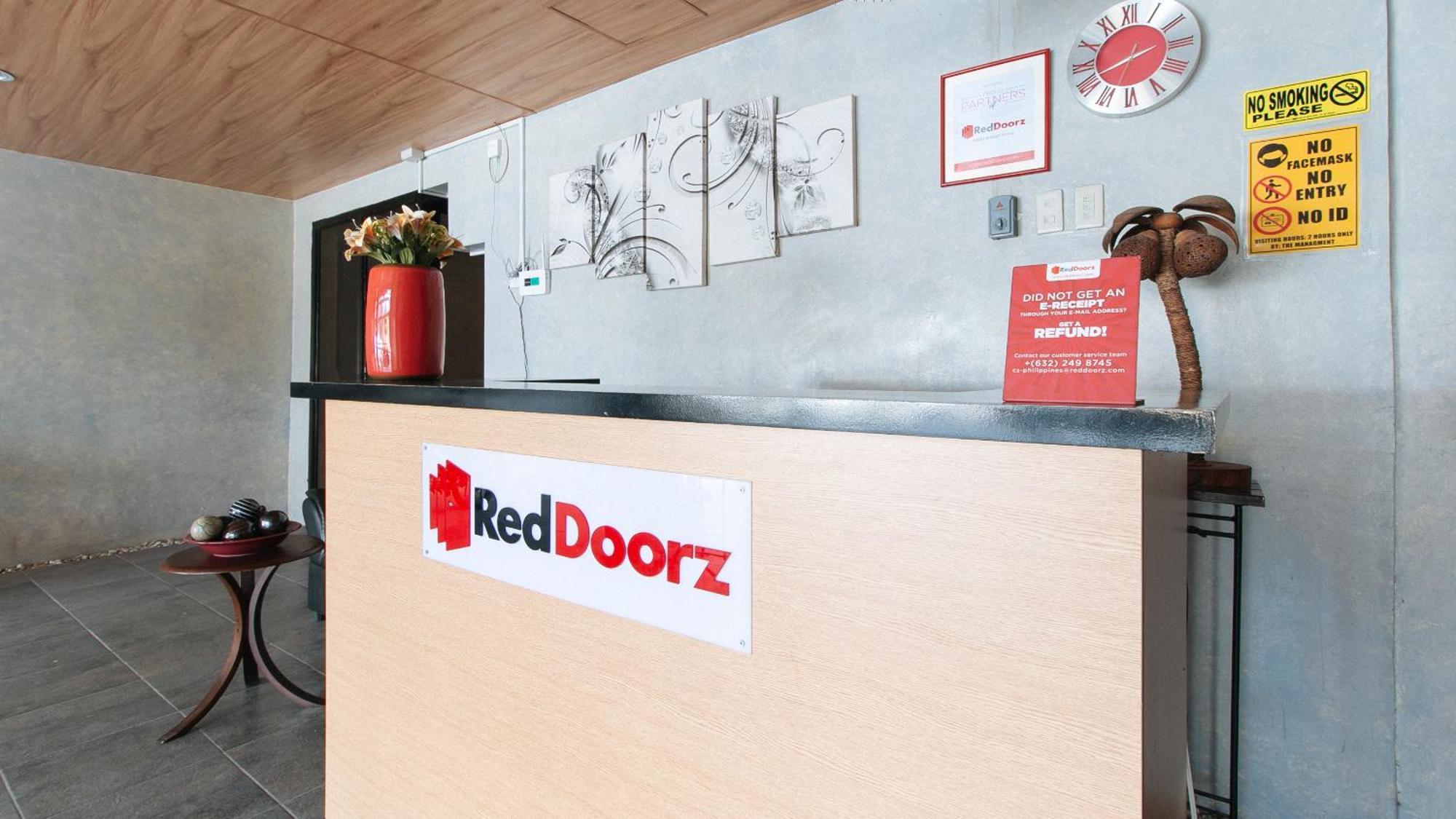 Hotel Reddoorz Near Christ The King Medical Center à Las Piñas Extérieur photo