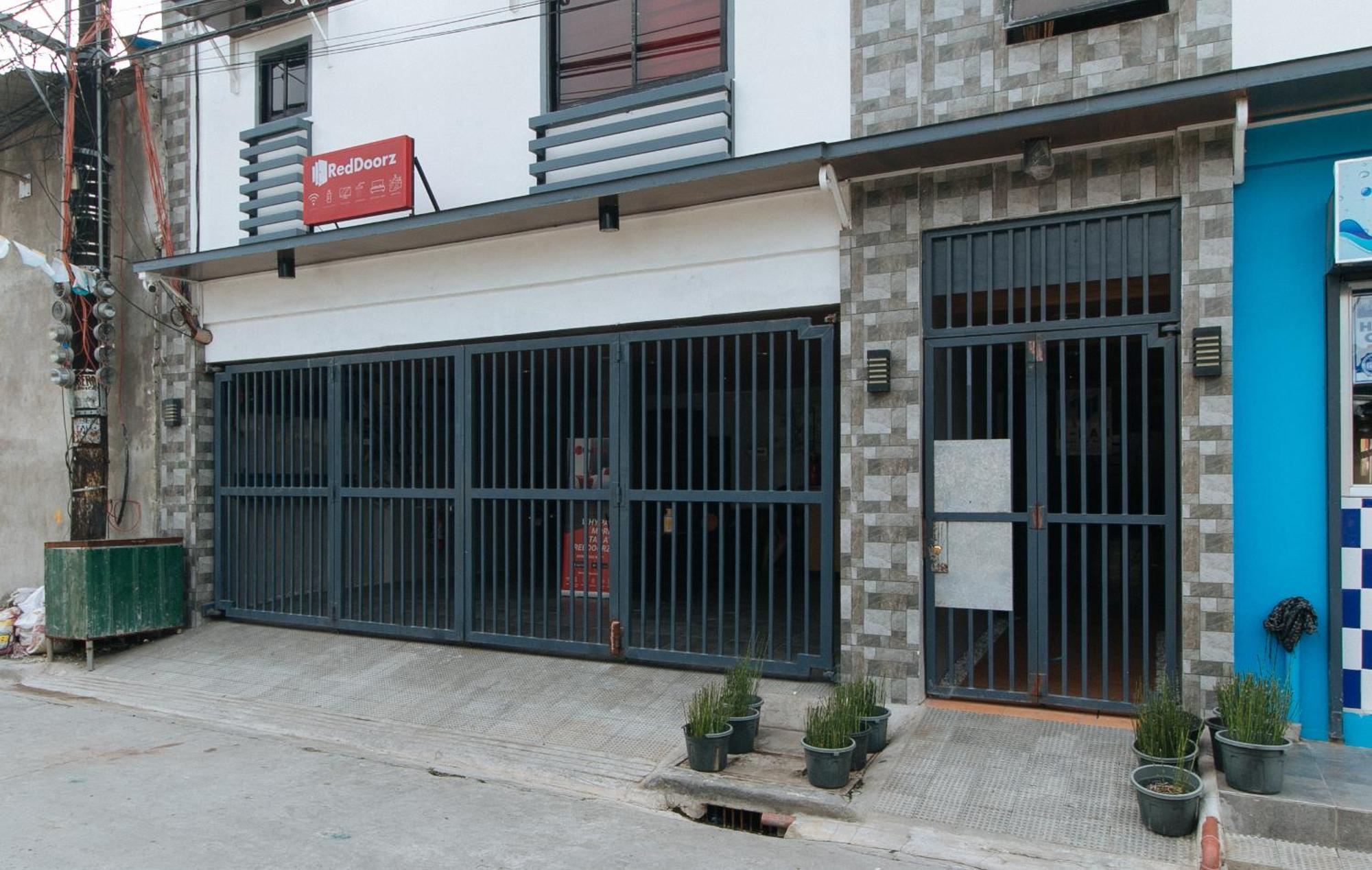 Hotel Reddoorz Near Christ The King Medical Center à Las Piñas Extérieur photo